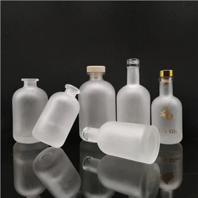750 ml matinio vyno buteliai
