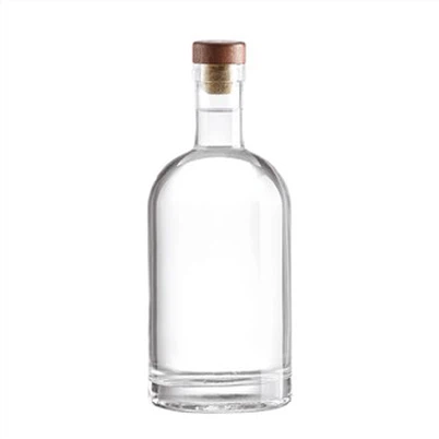 750 ml degtinės stiklinis butelis