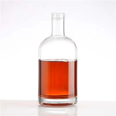 700 ml pintos alkoholio buteliukas