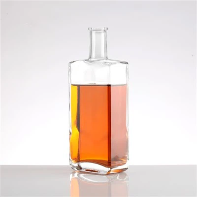 Aukščiausios kokybės 750 ml degtinės butelis